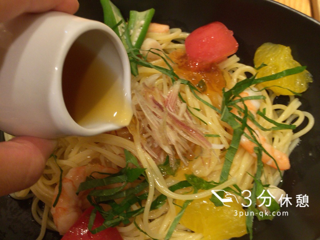 夏こそ食べたい冷たいパスタ「夏野菜と海老、おだしのジュレ添え」@大阪